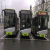 W Olsztynie przybywa osób, które regularnie jeżdżą komunikacją miejską.