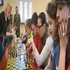 ”Pokonaj raka szachami” to rozgrywki szachowe, które odbyły się w Szpitalu Pulmonologicznym w Olsztynie. Akcja ma na celu zwrócenie uwagi na problem narastającej liczby zachorowań na nowotwory układu oddechowego w regionie.